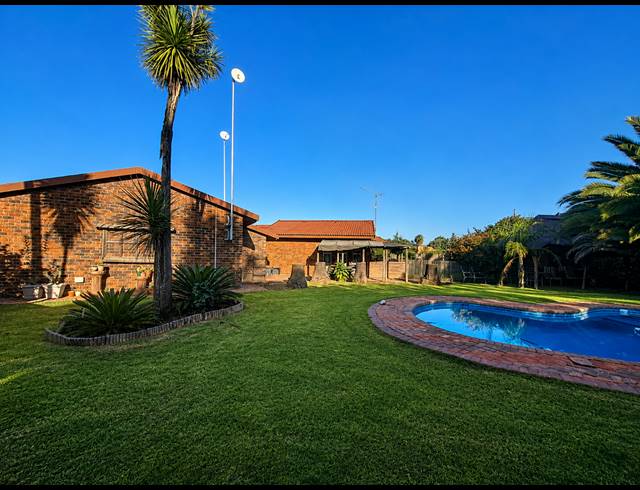 3 BEDROOM HOUSE FOR SALE IN FALCON RIDGE